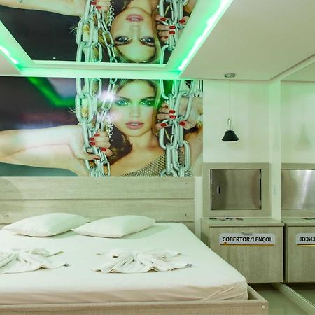Motel Drive In T - Prolongamento Da Avenida Getulio Vargas Facil Acesso Ao Shopping Patio Chapecó Dış mekan fotoğraf