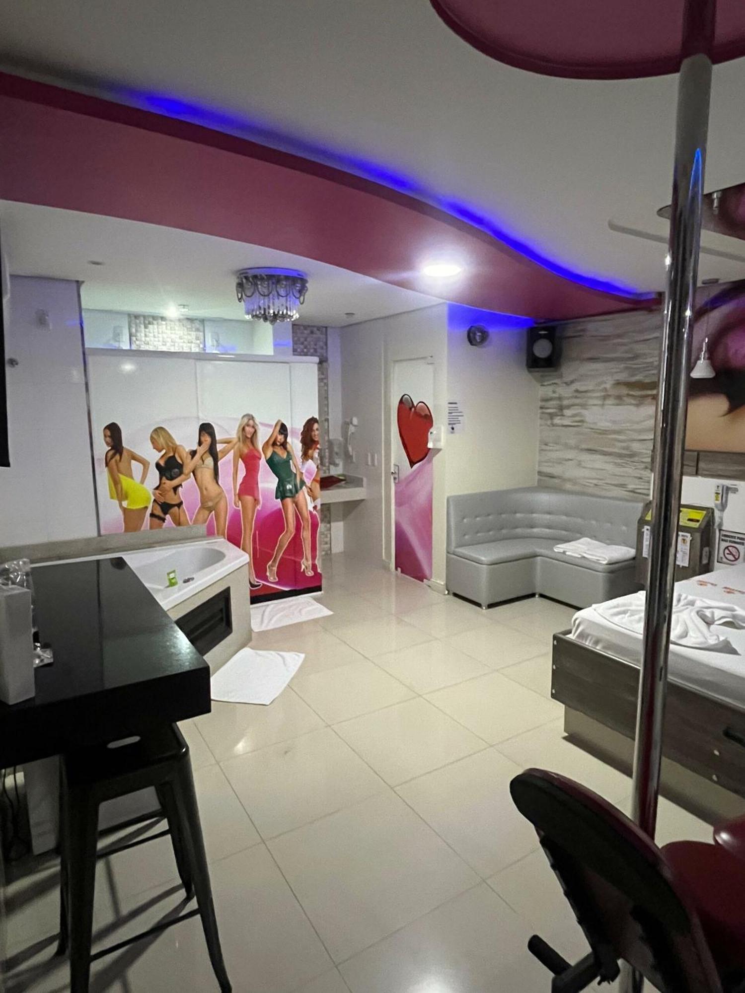 Motel Drive In T - Prolongamento Da Avenida Getulio Vargas Facil Acesso Ao Shopping Patio Chapecó Dış mekan fotoğraf
